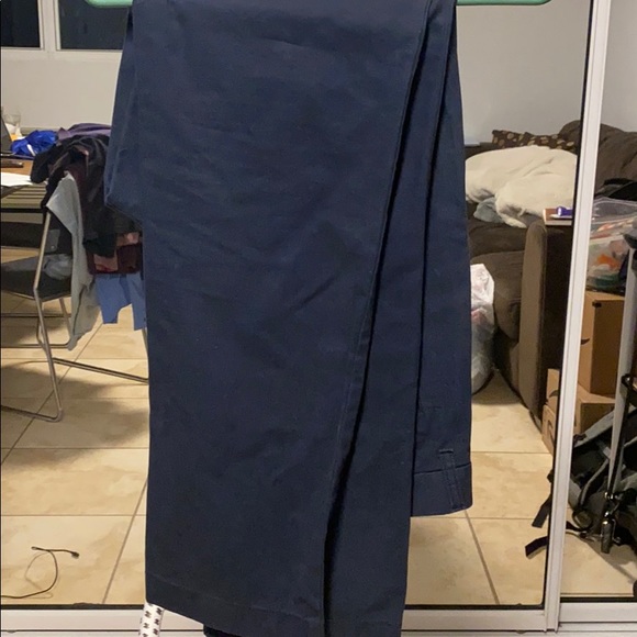 Used - Picture 2 of 4